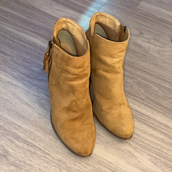 Charlotte Russe Suede Booties - Picture 4 of 9